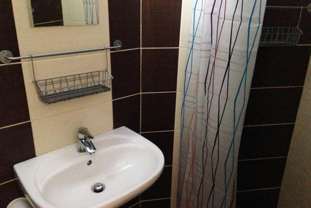Yolo Hostel Budapest Værelse billede
