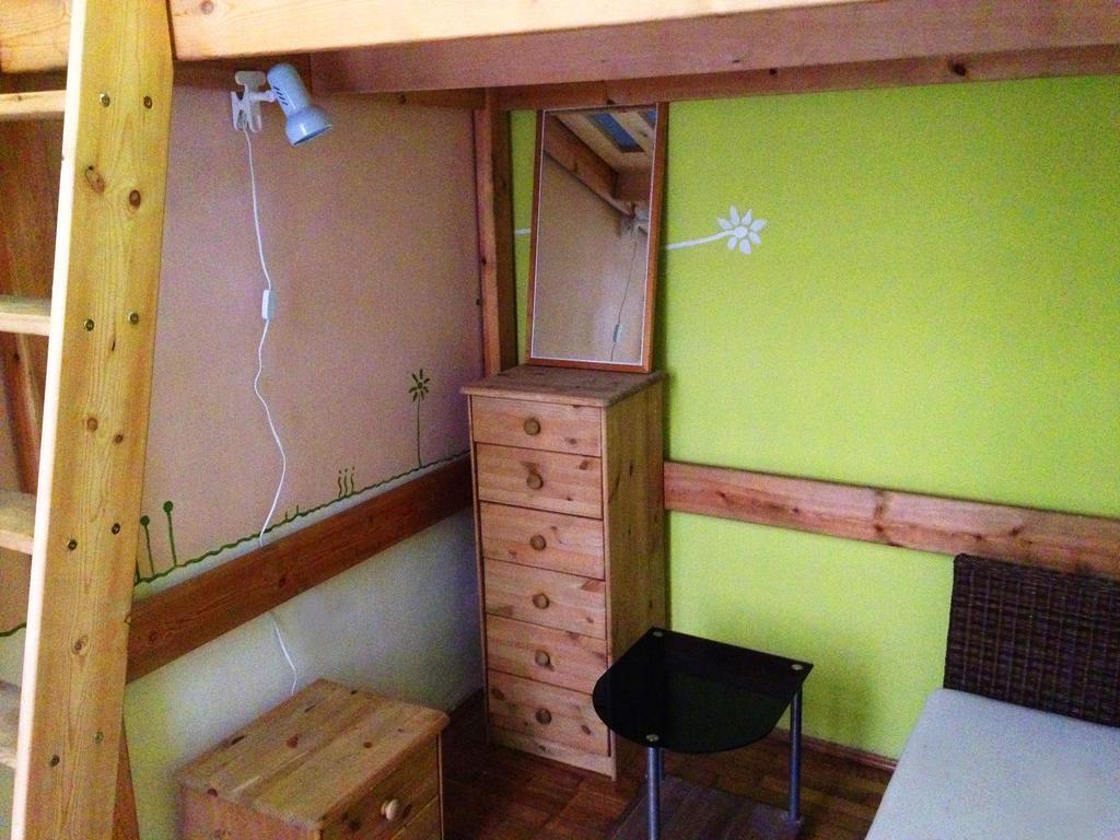 Yolo Hostel Budapest Værelse billede