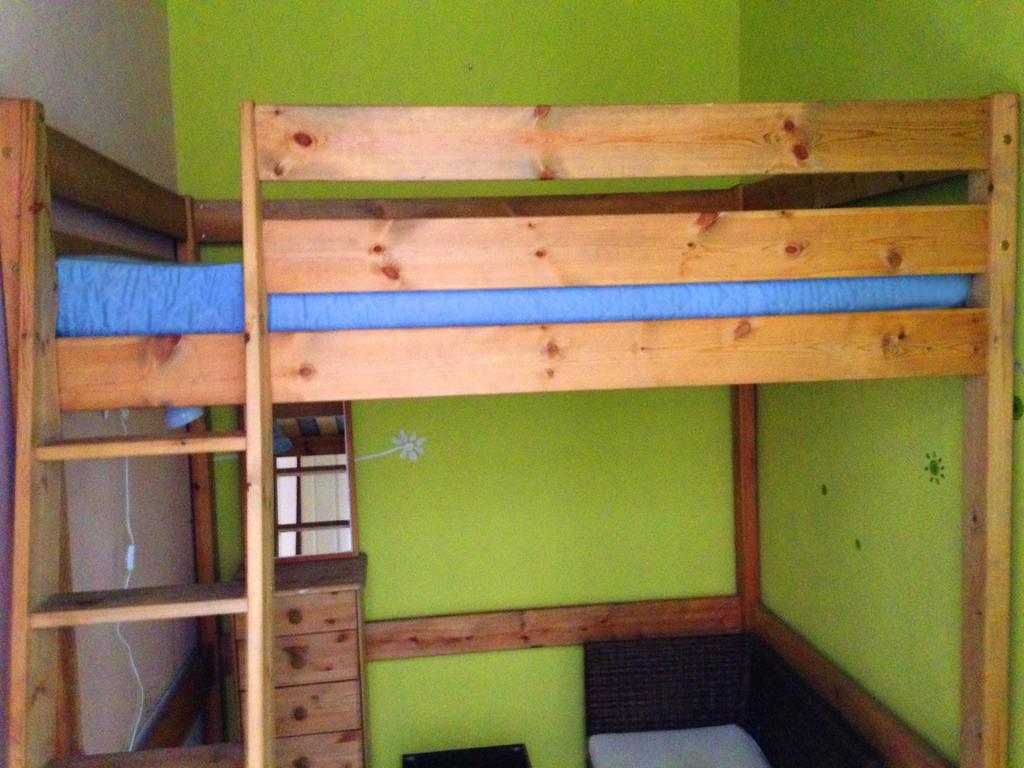 Yolo Hostel Budapest Værelse billede