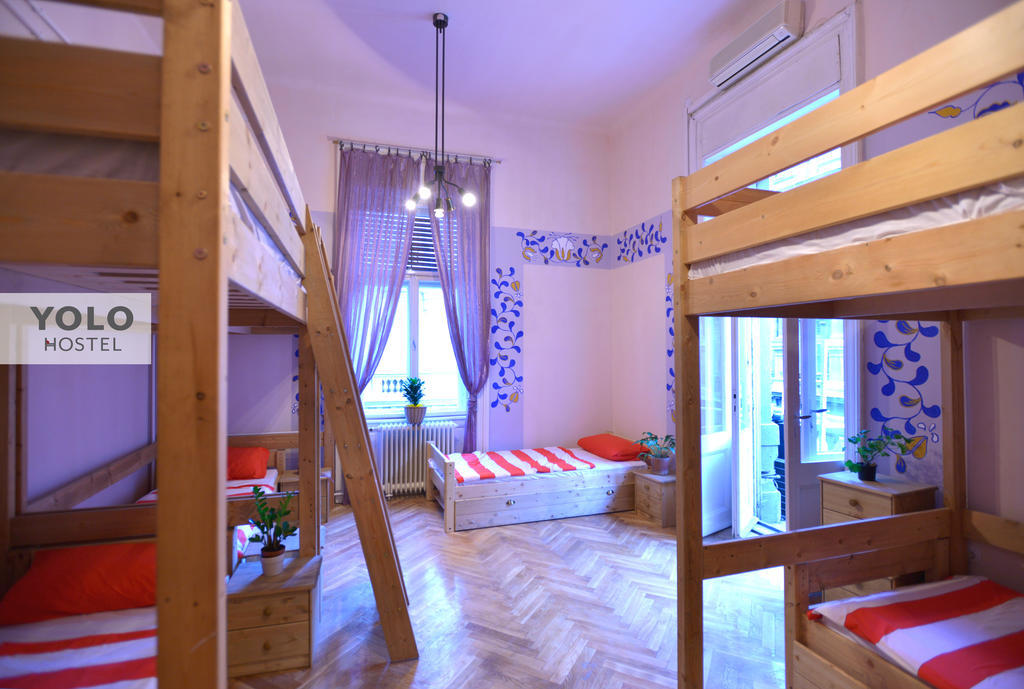 Yolo Hostel Budapest Værelse billede