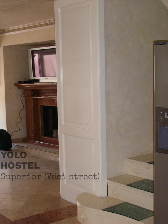 Yolo Hostel Budapest Eksteriør billede