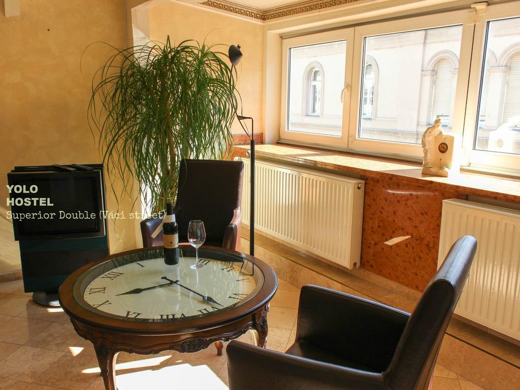 Yolo Hostel Budapest Eksteriør billede