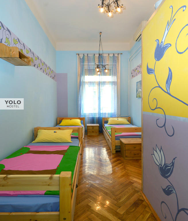 Yolo Hostel Budapest Værelse billede
