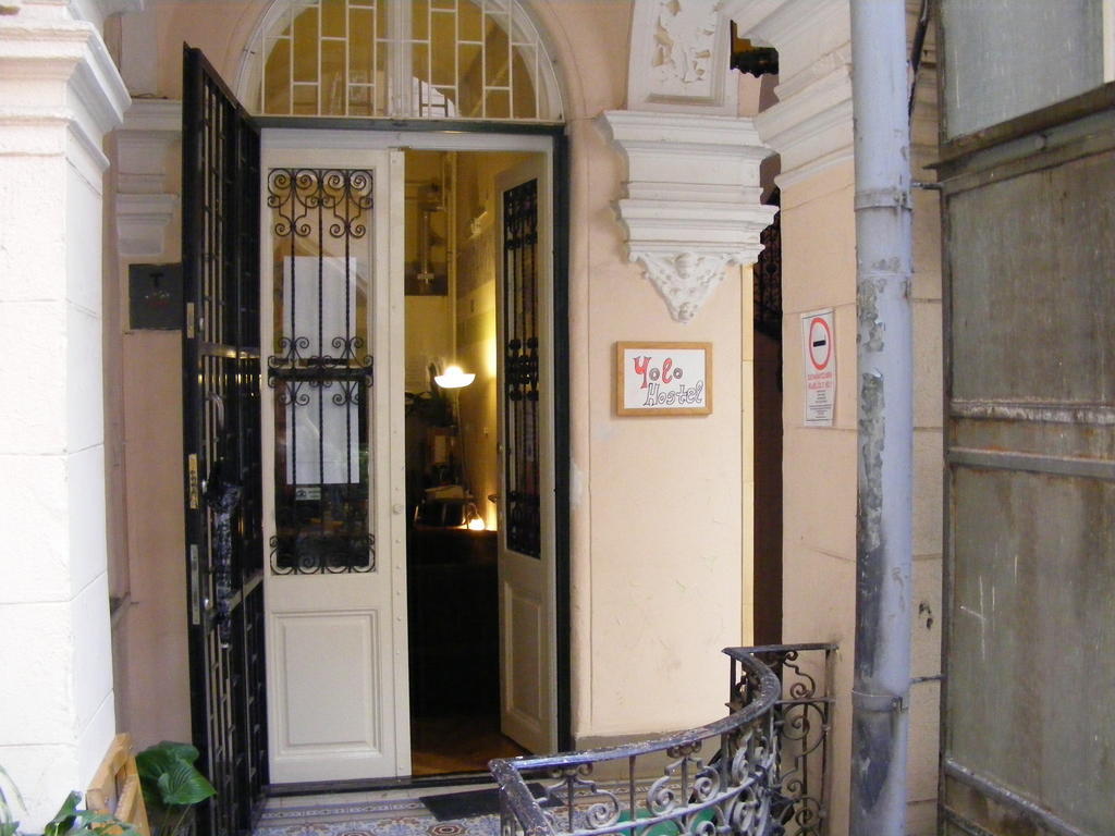 Yolo Hostel Budapest Eksteriør billede